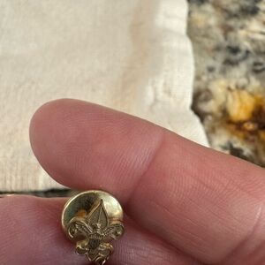 Gold Fleur-de-Lis tie tack